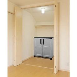 Dmora Mehrzweck Außen Oder Innenschrank, Niedriger Kleiderschrank Mit 2 Türen Und 1 Polypropylenregal, 100% Made In Italy, 68x37h90 Cm, Hellgraue Farbe